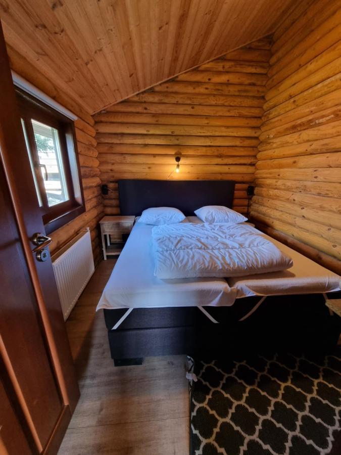 Finse Woning Op Camping De Tulpenweide Breezand Eksteriør billede